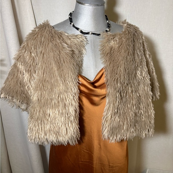 NY Collection Sweaters - NY Collection Faux Fur Cropped Jacket SOFT Champagne Tan Glam Party Shrug Sz XL